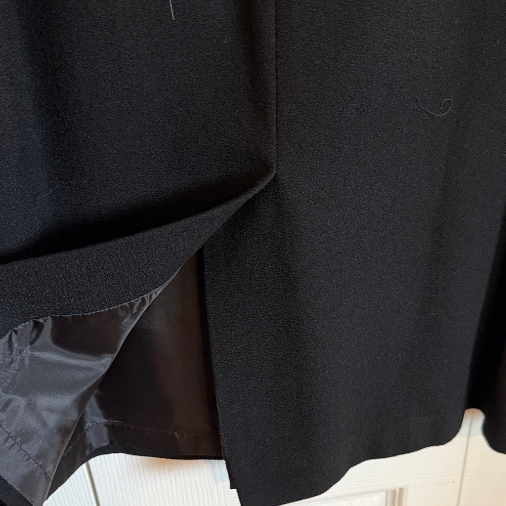 Kasper ASK Wool Black Suit size 10 VTG. NWT. Includes detachable fur collar. - Picture 10 of 11